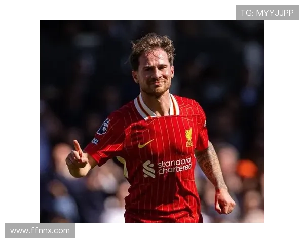 麦卡利斯特回归训练远藤航因腿筋问题缺席利物浦备战 麦卡利斯特回归训练远藤航因腿筋问题缺席利物浦备战